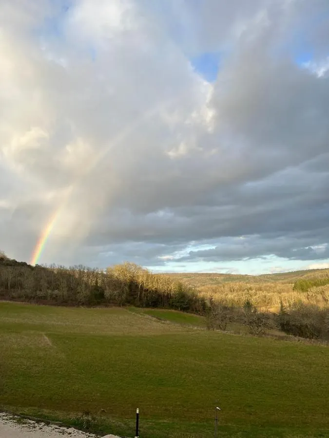 Rêve de Papillon et Nid d'Étoiles: Gîtes Interconnectés pour Grandes Familles Saint-Gery  Apartment Saint-Gery (Lot)