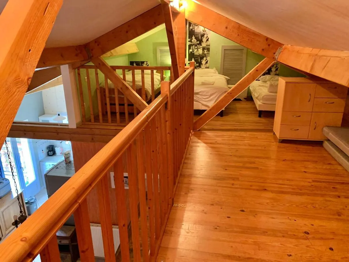 Apartment Rêve de Papillon et Nid d'Étoiles: Gîtes Interconnectés pour Grandes Familles Saint-Gery