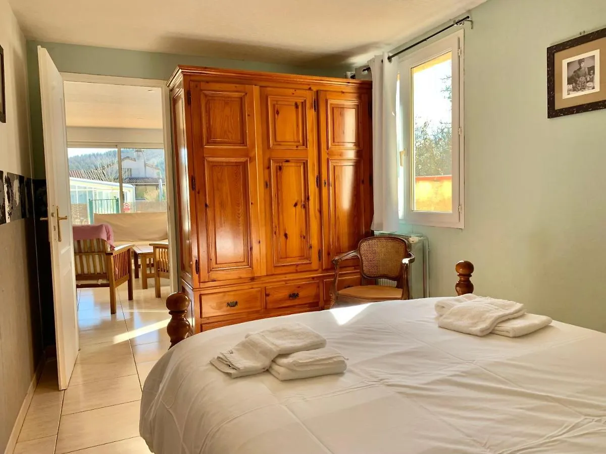 Rêve de Papillon et Nid d'Étoiles: Gîtes Interconnectés pour Grandes Familles Saint-Gery  Apartment Saint-Gery (Lot)