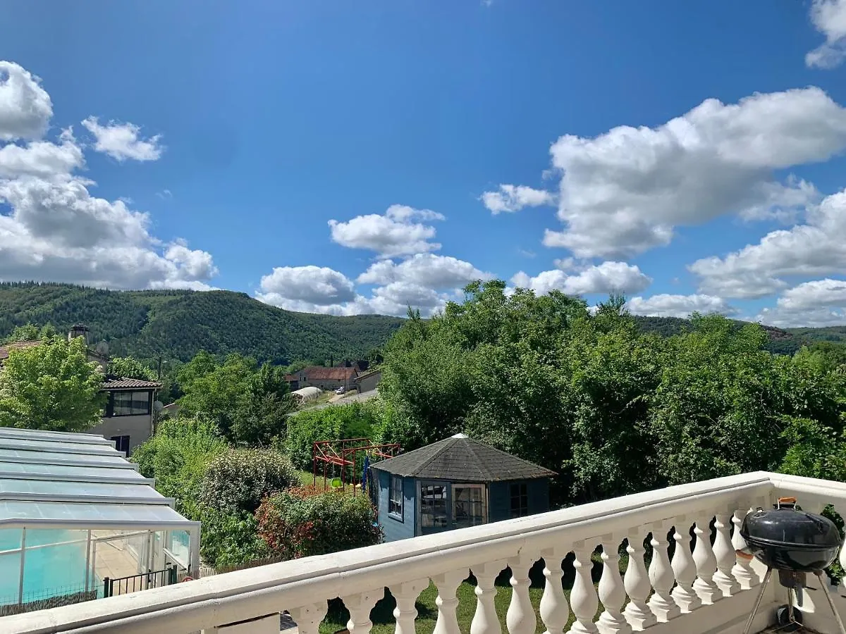 Rêve de Papillon et Nid d'Étoiles: Gîtes Interconnectés pour Grandes Familles Saint-Gery  Apartment Saint-Gery (Lot)
